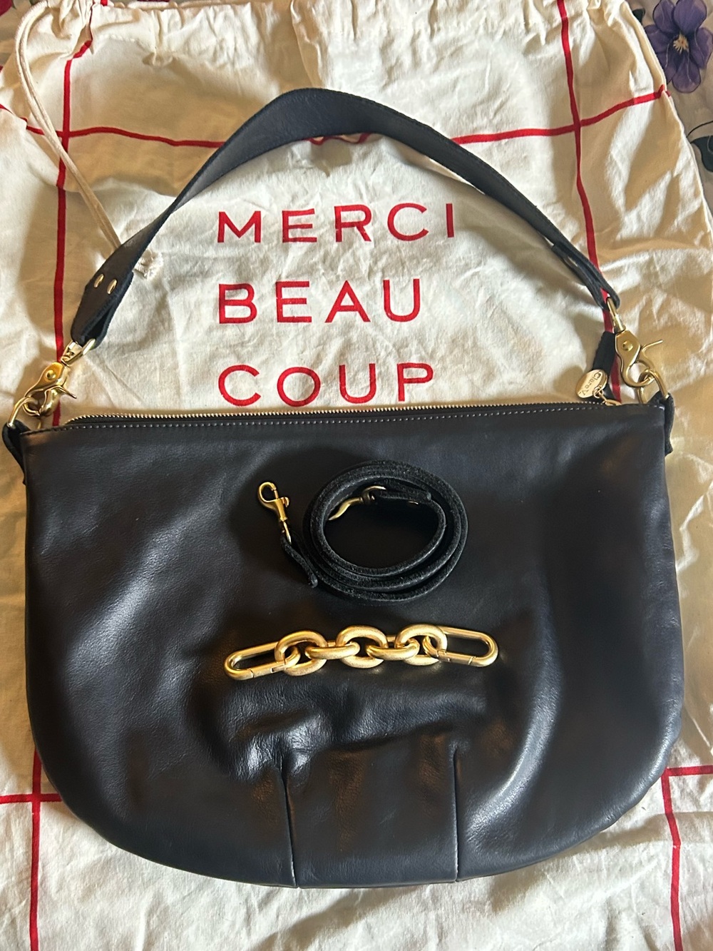 Clare V Moyen Messenger